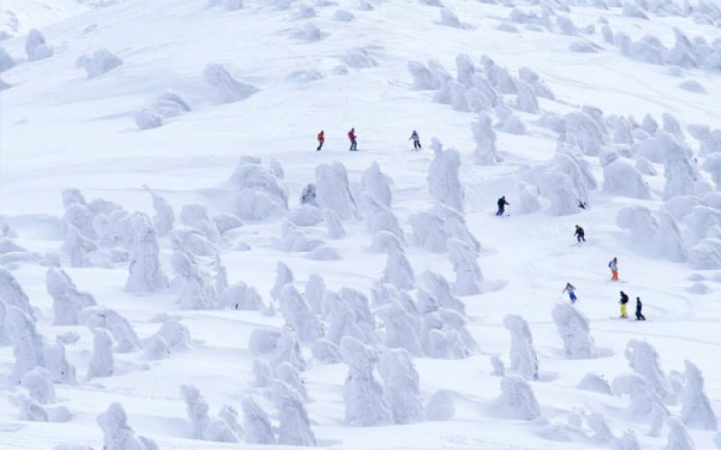 Mount-Hakkoda-Ski